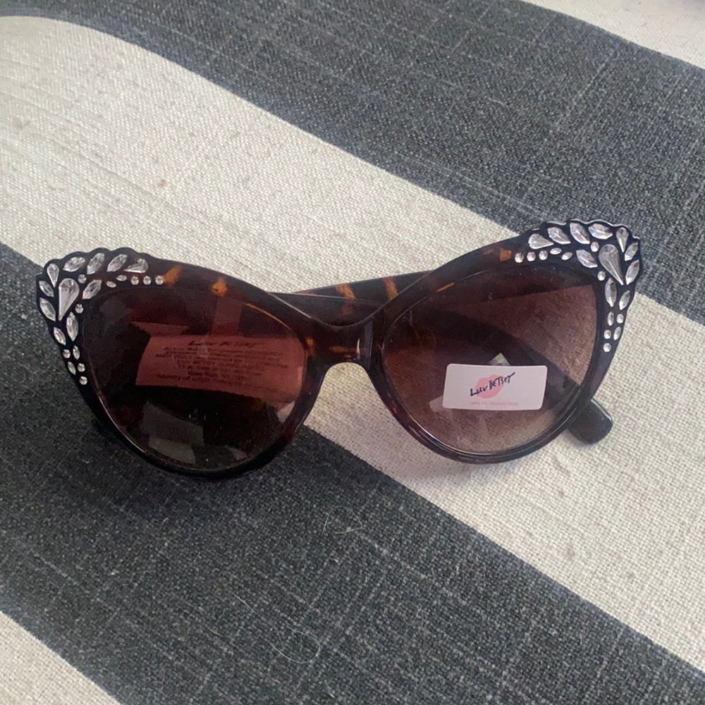 Betsy Johnson sunglasses